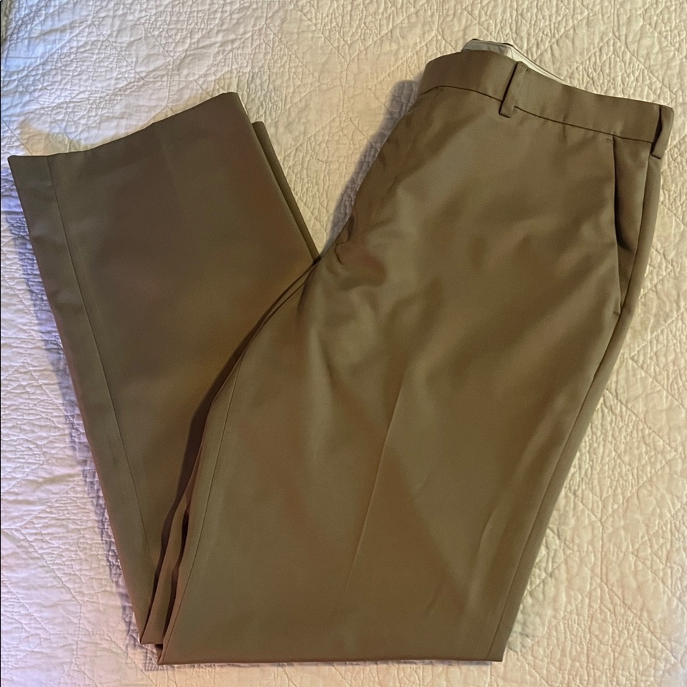 Perry Ellis Men's Khaki Classic Fit 36/32